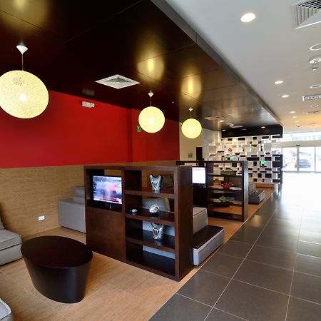 特古西加尔巴快捷假日酒店 外观 照片